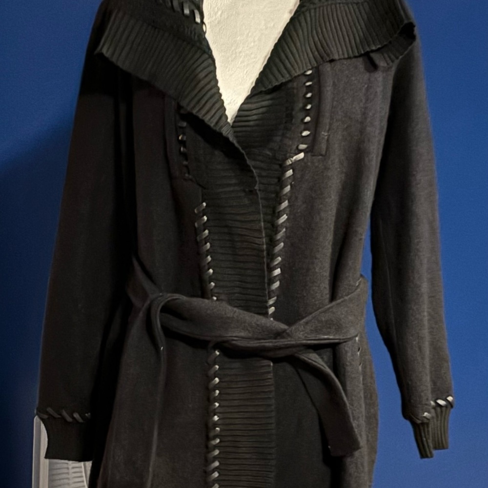 Whitehouse Black Market Long Sleeve Whipstitch Sweater Coat. Small. NWT